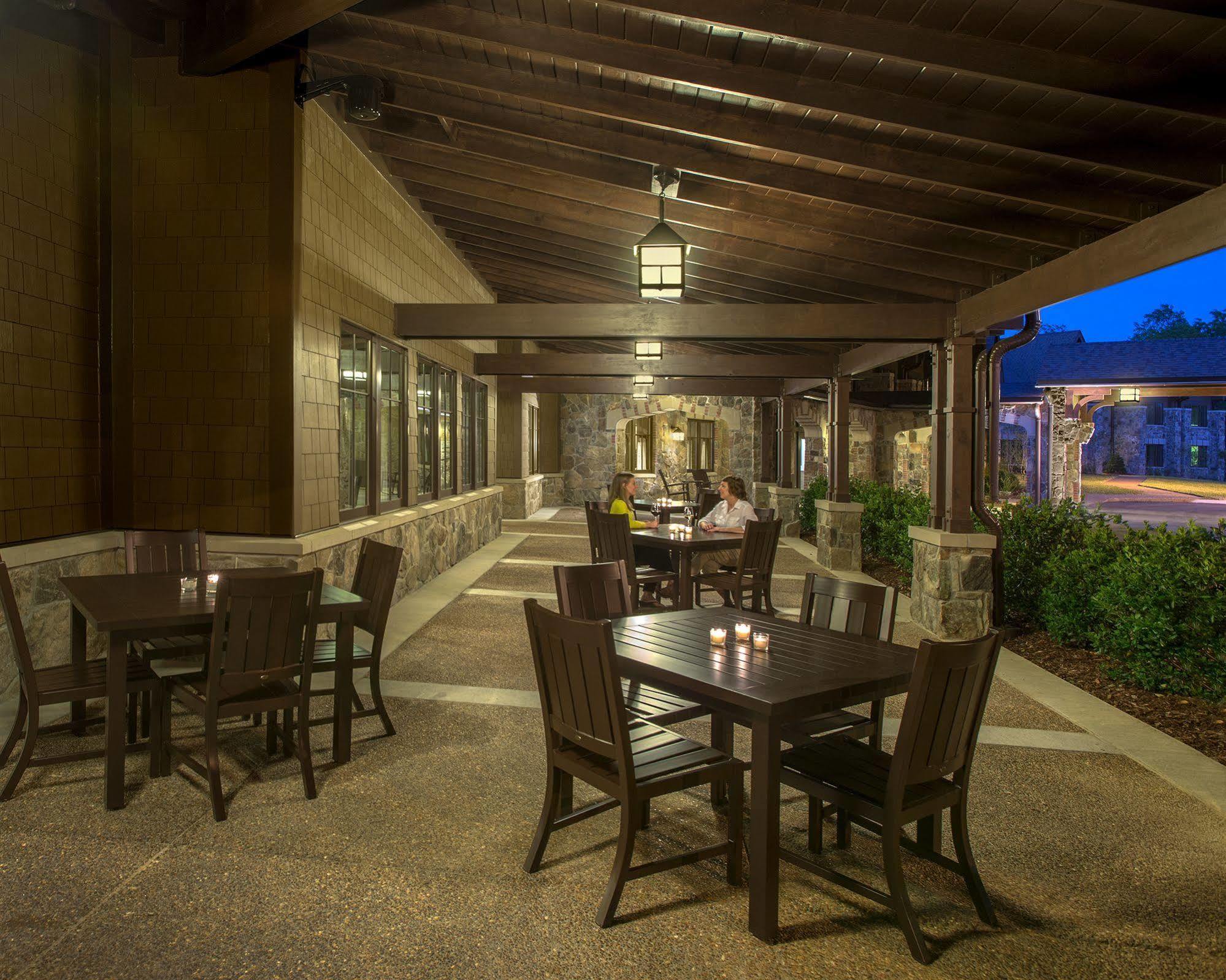 The Sewanee Inn Kültér fotó